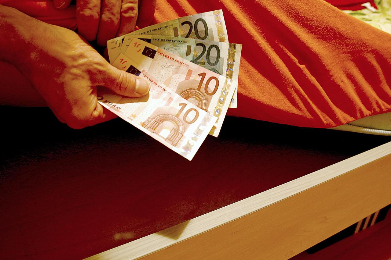 spremanje novca u posteljinu