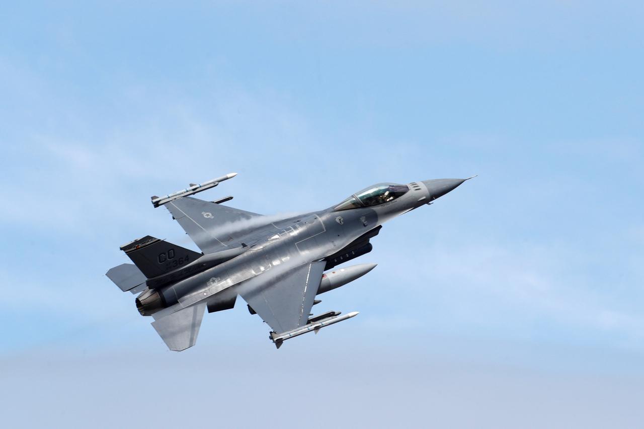 F-16