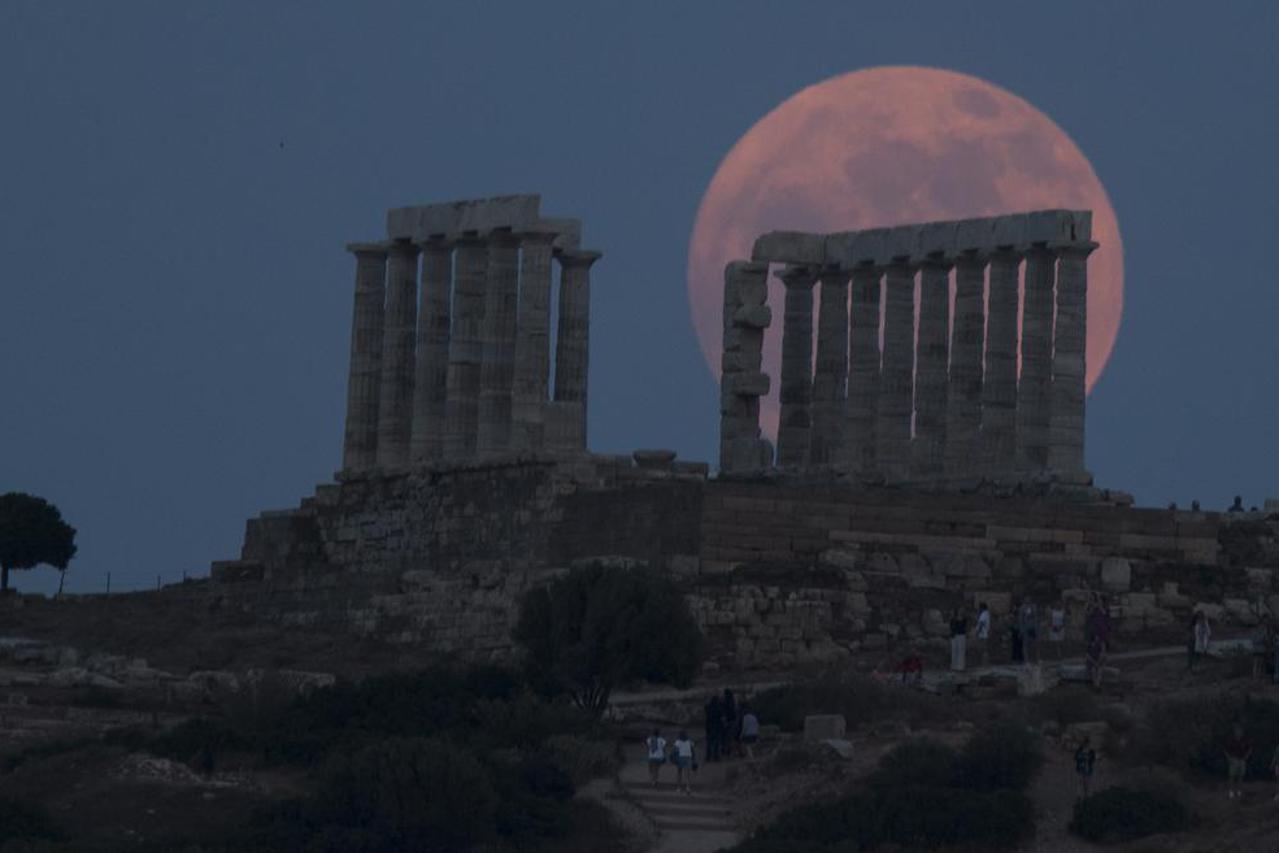 Gr?ka: Puni mjesec iznad Posejdonova hrama