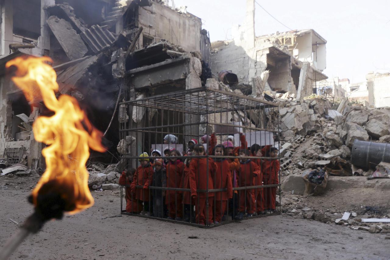 Sirija,djeca u kavezu,prosvjed,ISIL