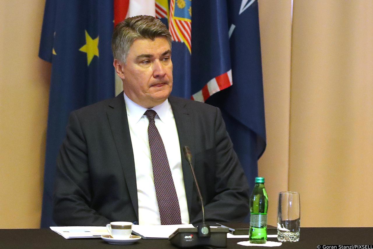 Zagreb: Predsjednik Milanović sudjelovao na okruglom stolu Obnova i razvoj Banije 