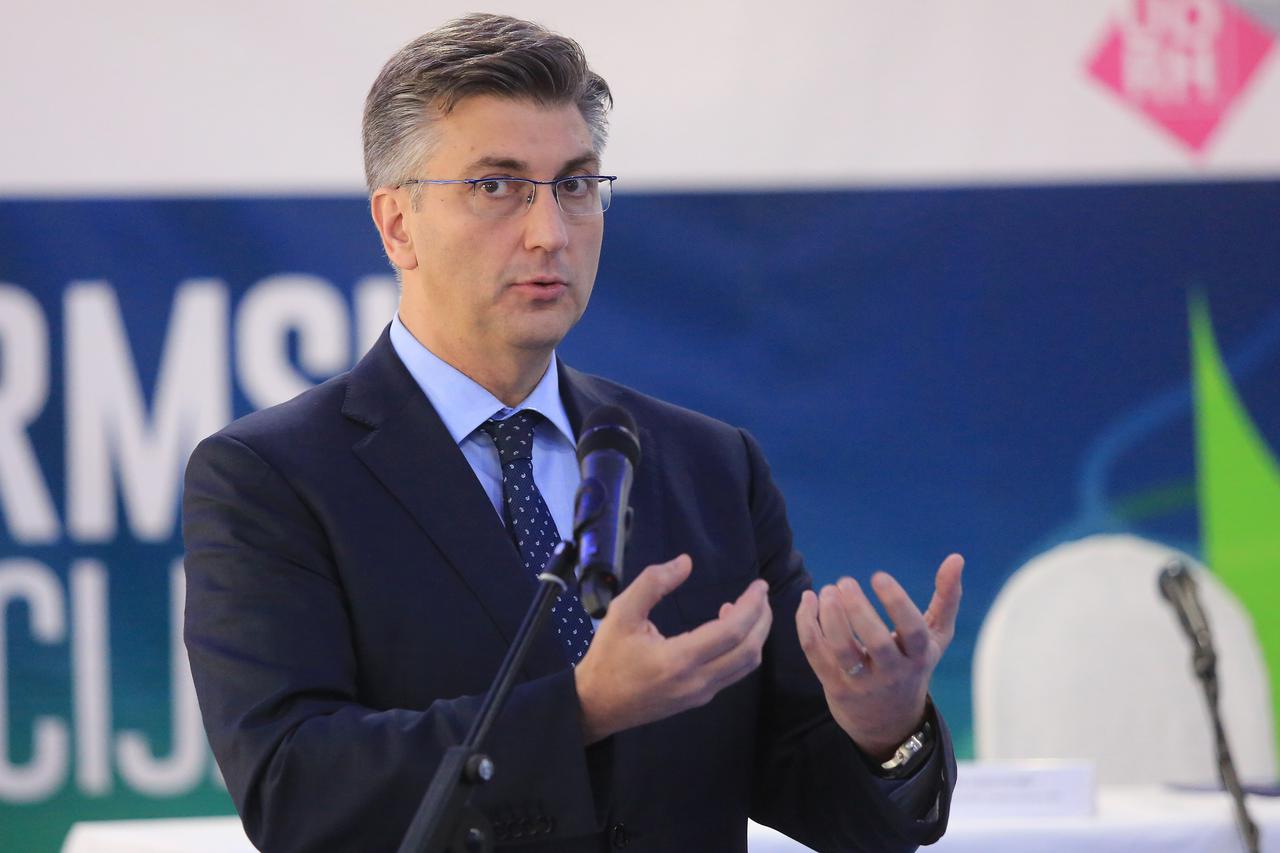 Zagreb: Premijer Plenković sudjelovao na godišnjoj Skupštini Udruge Općina u Rugvici