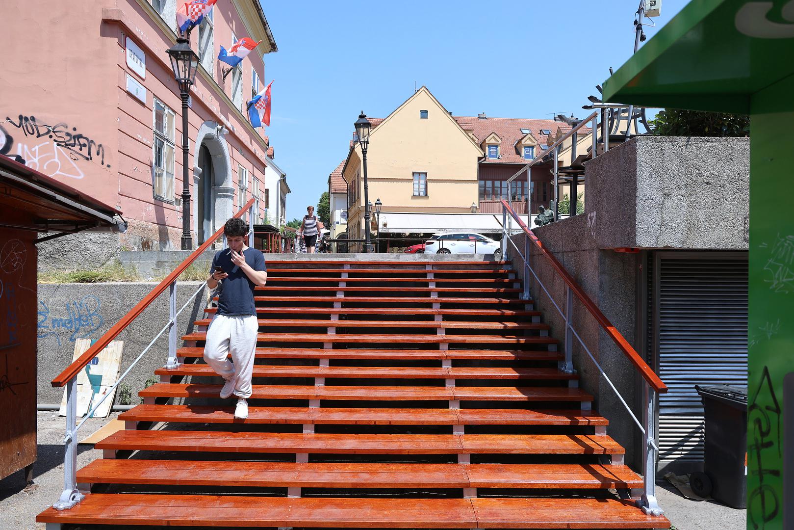 Zagrepčani ponovno mogu koristiti stube koje povezuju plato tržnice Dolac i Opatovinu. 