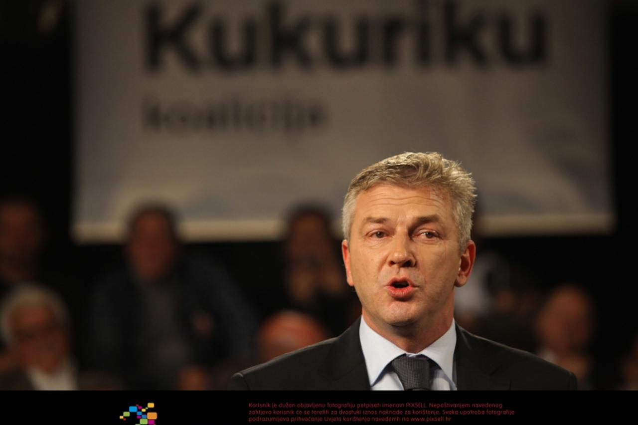 '19.10.2011., Zadar - U Arsenalu Kukuriku koalicija predstavila je svoj izborni program. Nastupali su Zoran Milanovic, Ranko Ostojic i Zeljko Jovanovic. Photo: Filip Brala/PIXSELL'