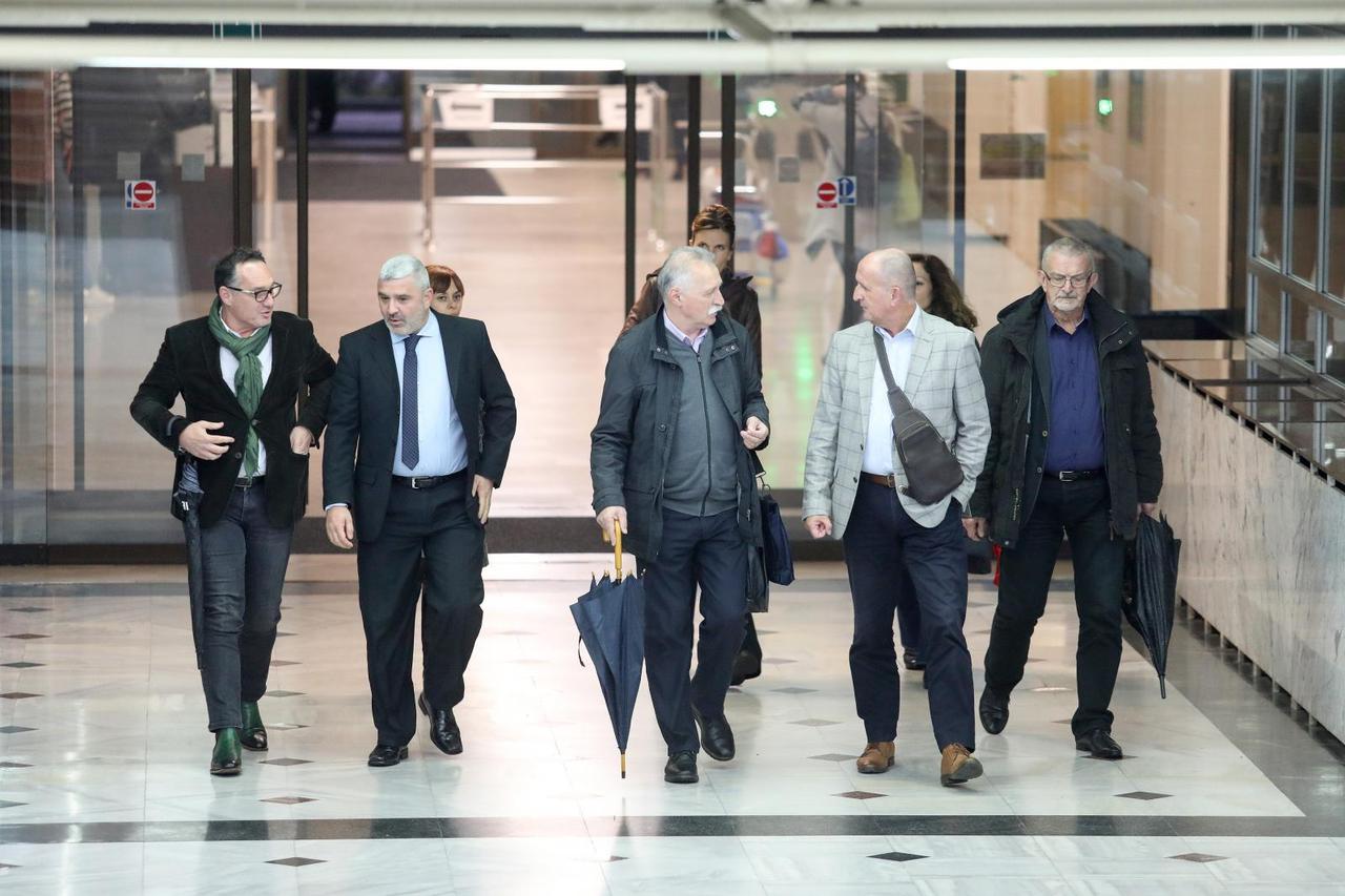 Čelnici obrazovnih sindikata dolaze u Ministarstvo rada na pregovore