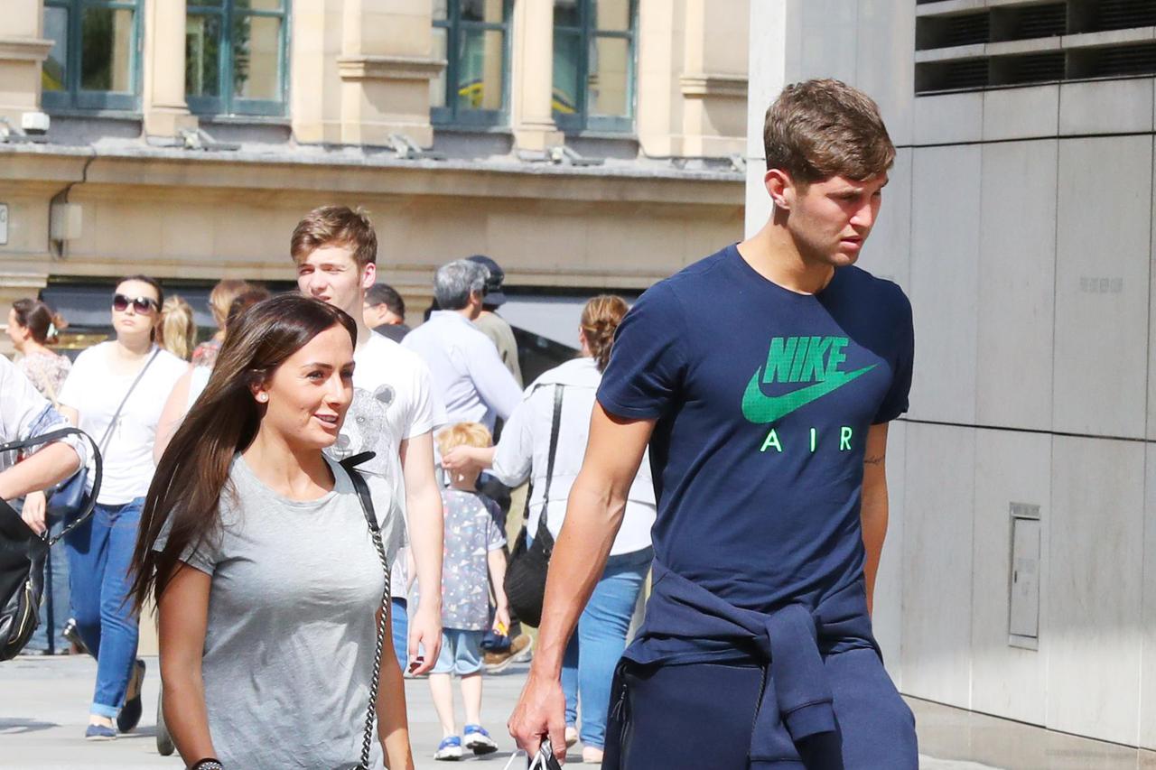 Millie Savage i John Stones