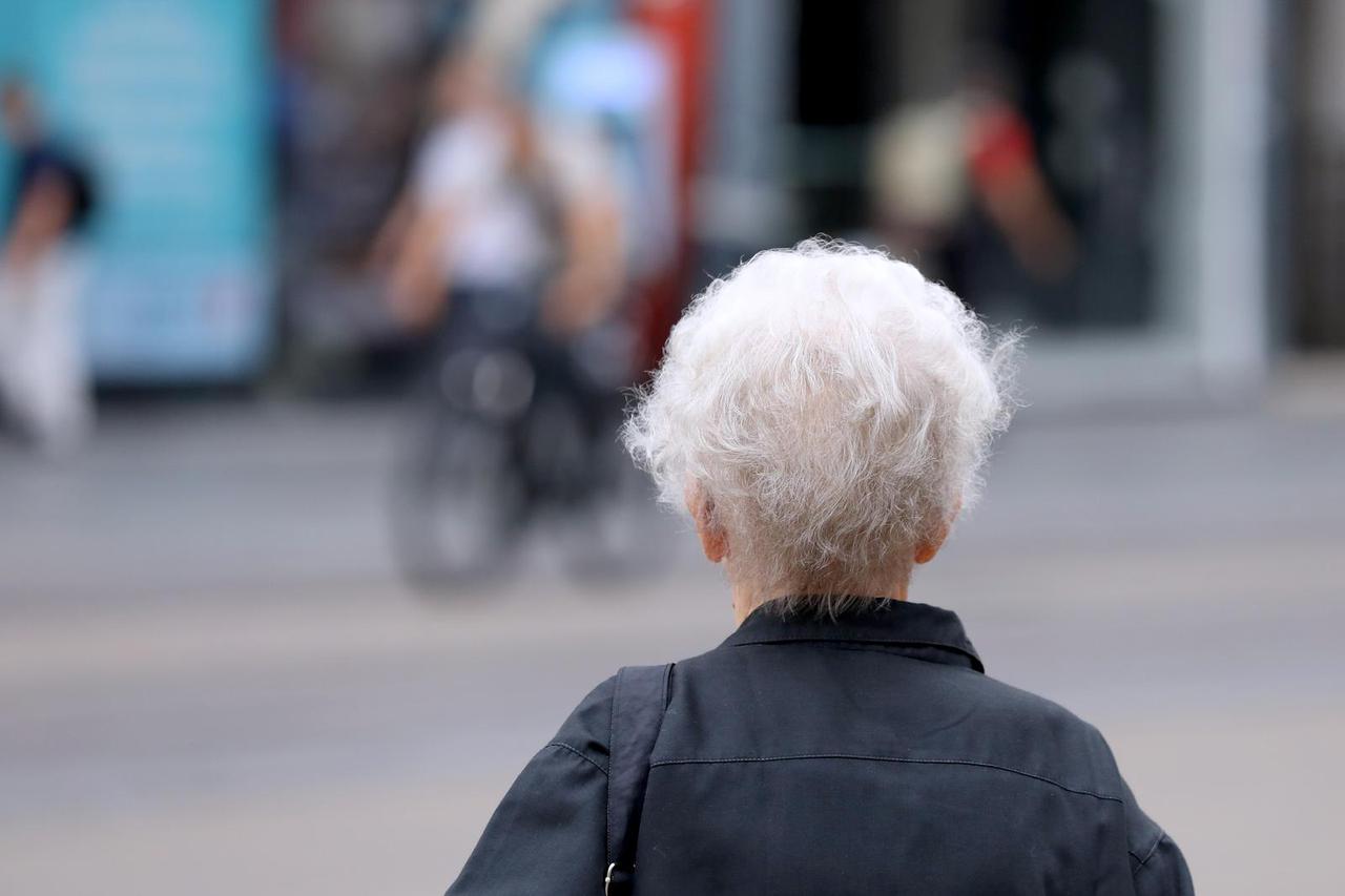 Umirovljenici mogu očekivati povećanje mirovina za kolovoz od nešto iznad 6 posto