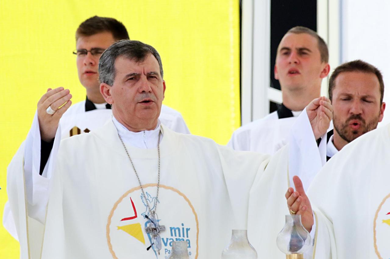 Papa Franjo imenovao je vojnog biskupa u BiH mons. Tomu Vukšića nadbiskupom koadjutorom Vrhbosanske nadbiskupije