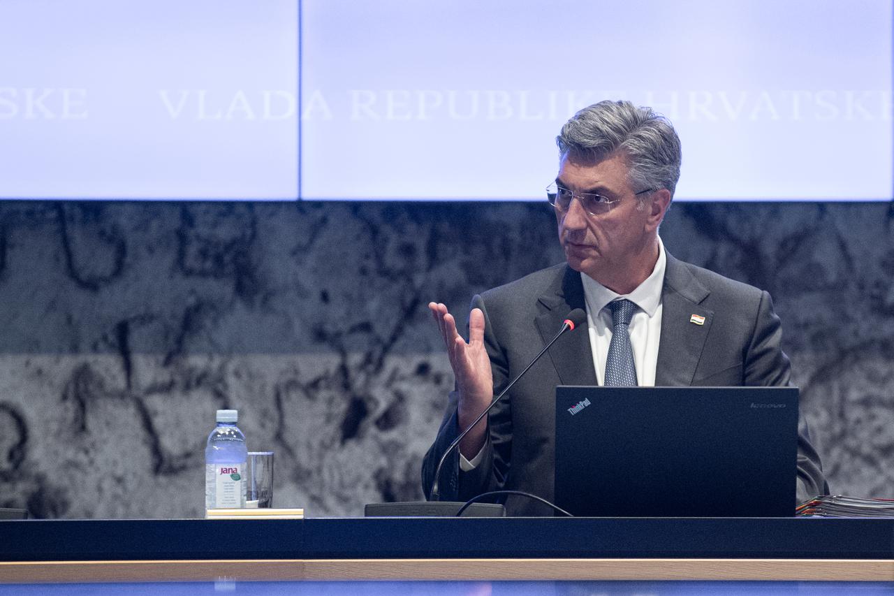 Zagreb: Sjednica Vlade RH