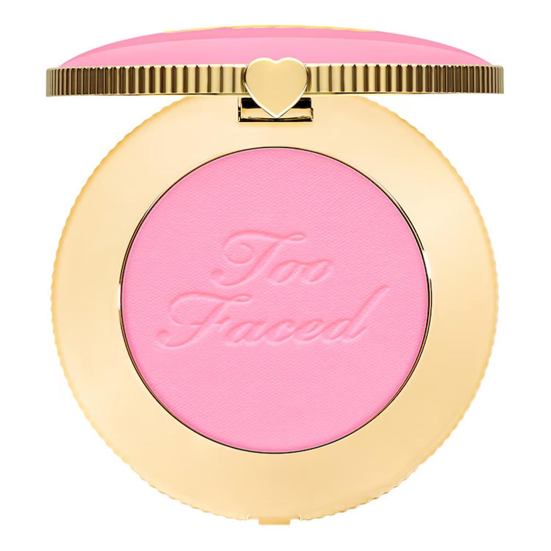 TOO FACED Cloud Crush - Rumenilo, 36 eura

