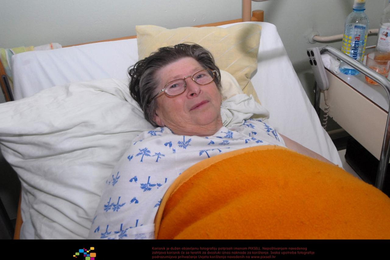 Pacijentica na jajniku imala divovski tumor, težak čak 25 kilograma (1)