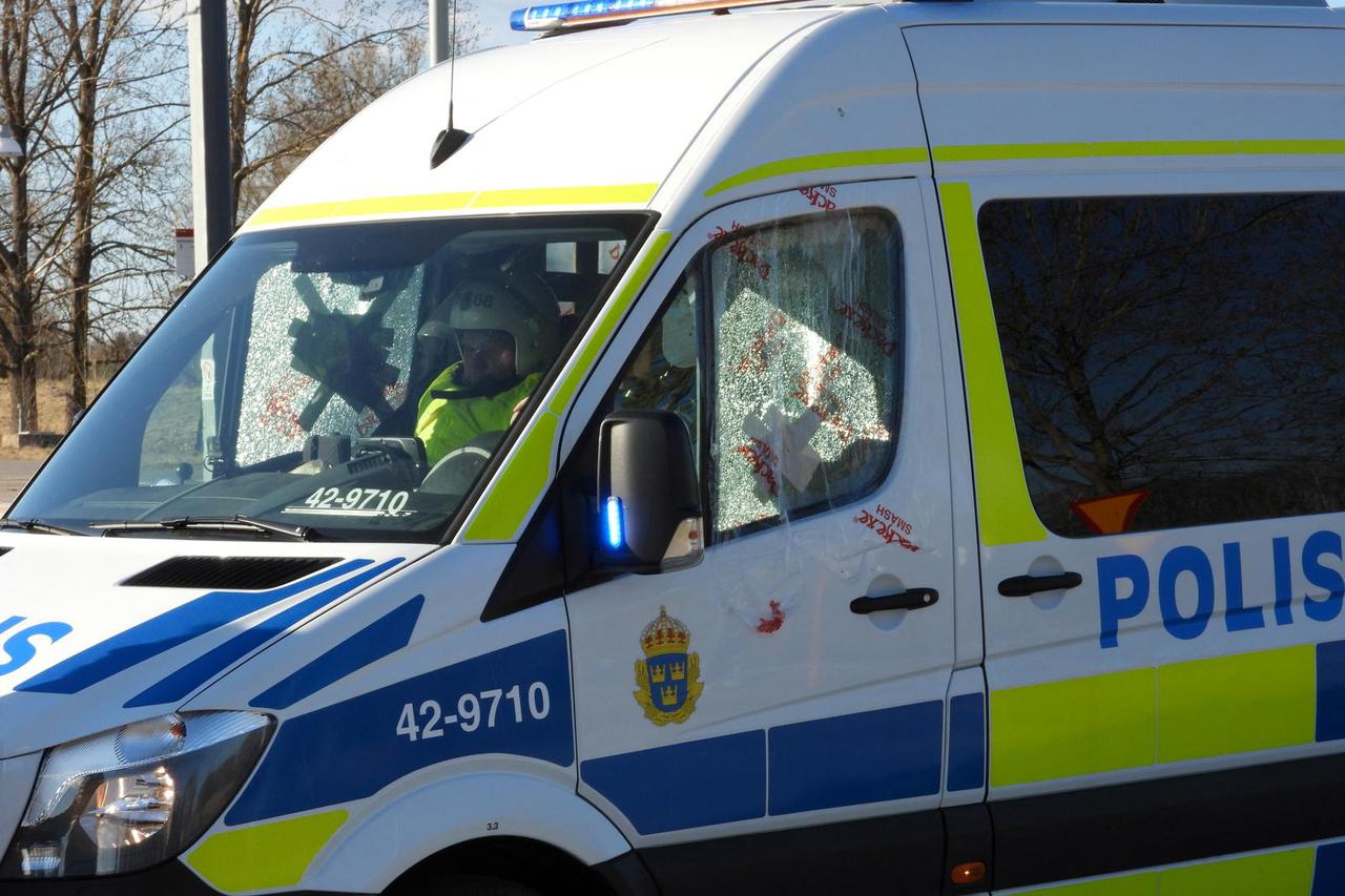 Riots in Sweden's Norrkoping ahead of right-wing extremist demonstration