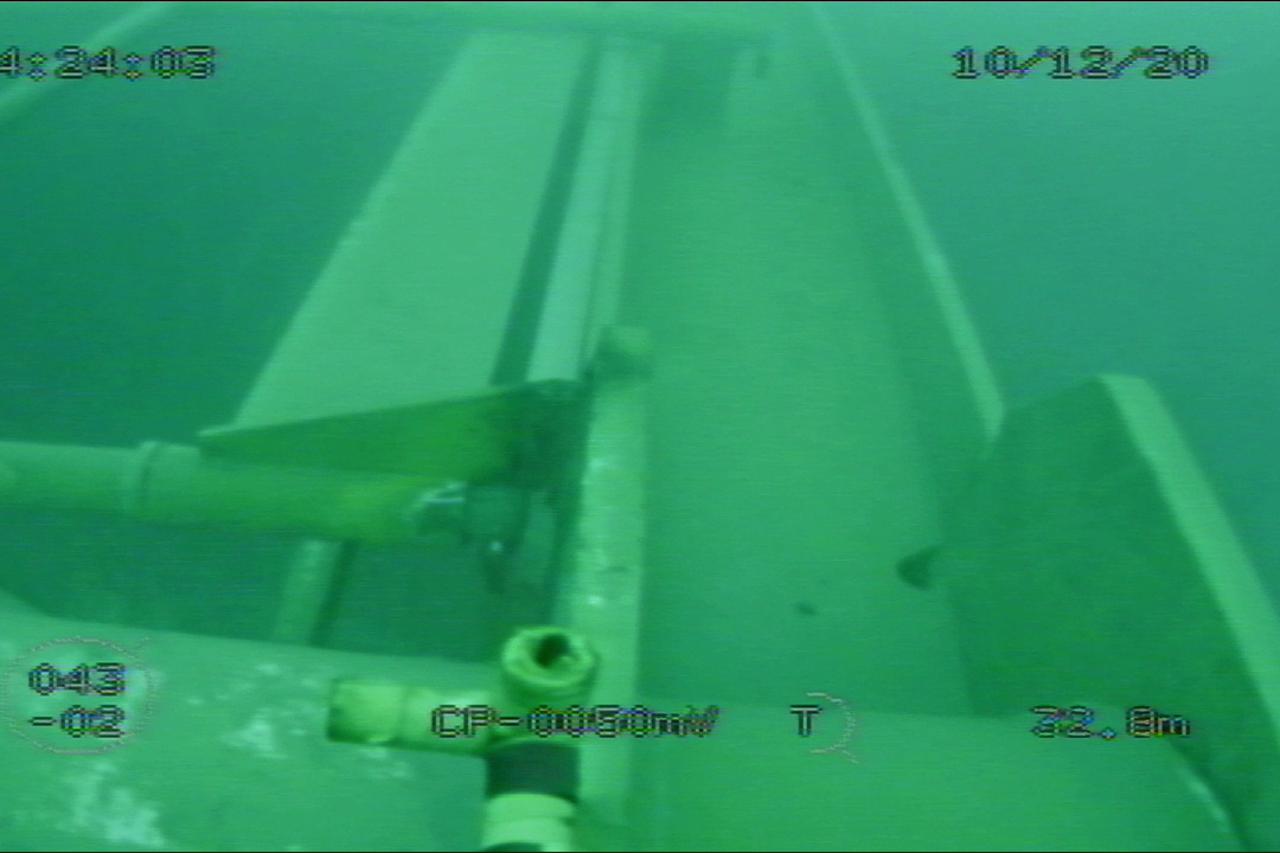 Podvodna snimka potonule platforme Ivana D