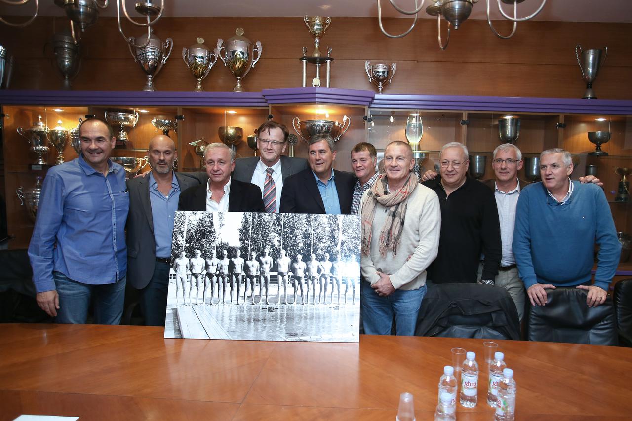 12.11.2014., Zagreb - Ususret utakmici Mladost - Pro Recco, osvajaci zlatne olimpijske medalje iz Los Angelesa 1984. godine okupili su se u Trofejnoj dvorani na bazenu Mladosti, te su se prisjetili jednog od najvecih sportskih uspjeha s ovih prostora. Pho