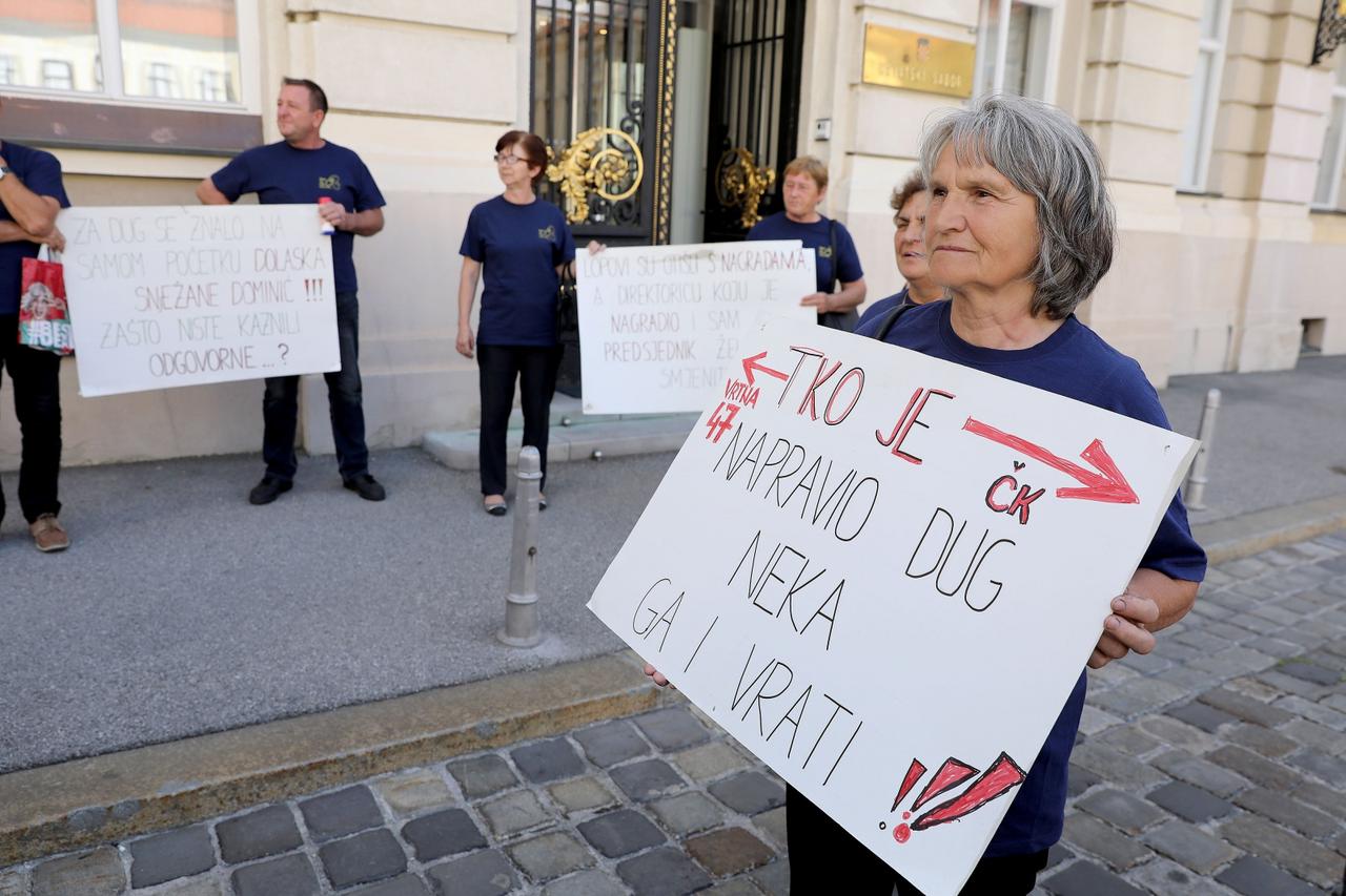 Prosvjed radnika tvrtke Meiso ispred Sabora