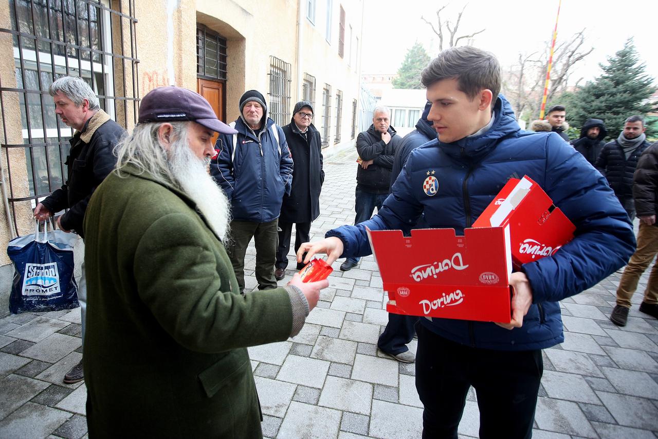 Dinamovci u pučkoj kuhinji