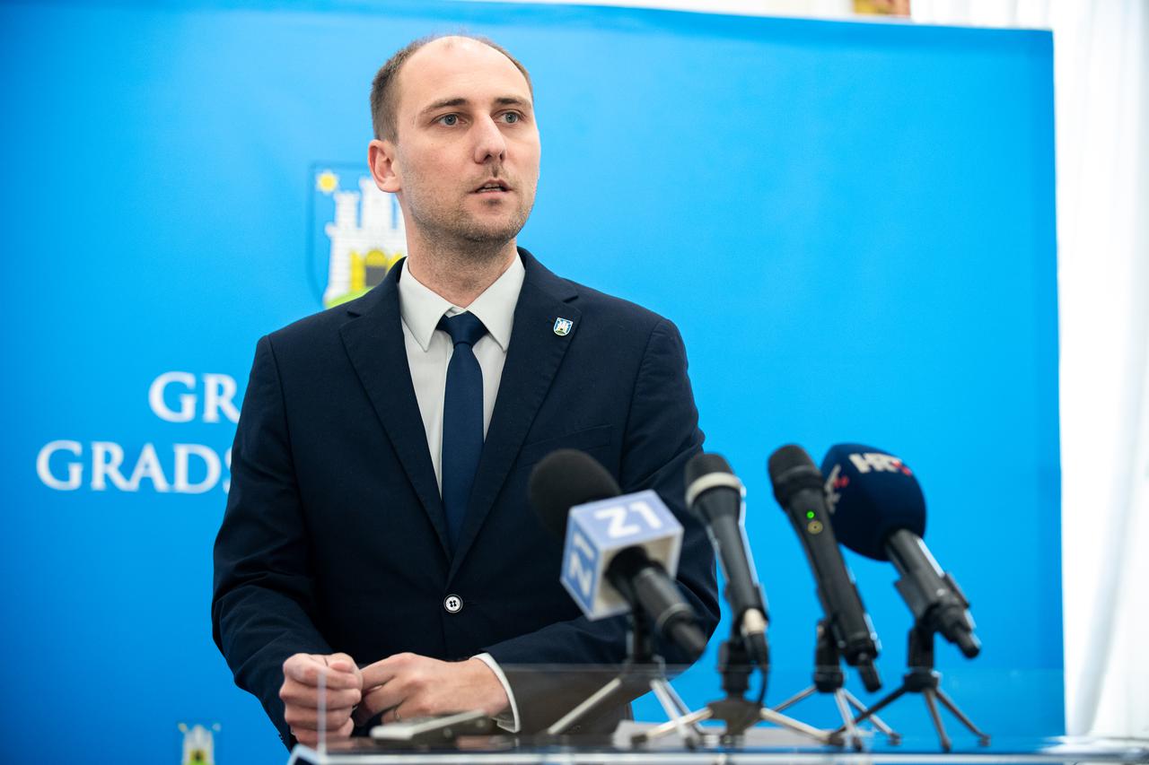 Zagreb: Konferencija za medije predsjednika zagrebačke Gradske skupštine Mateja Mišića