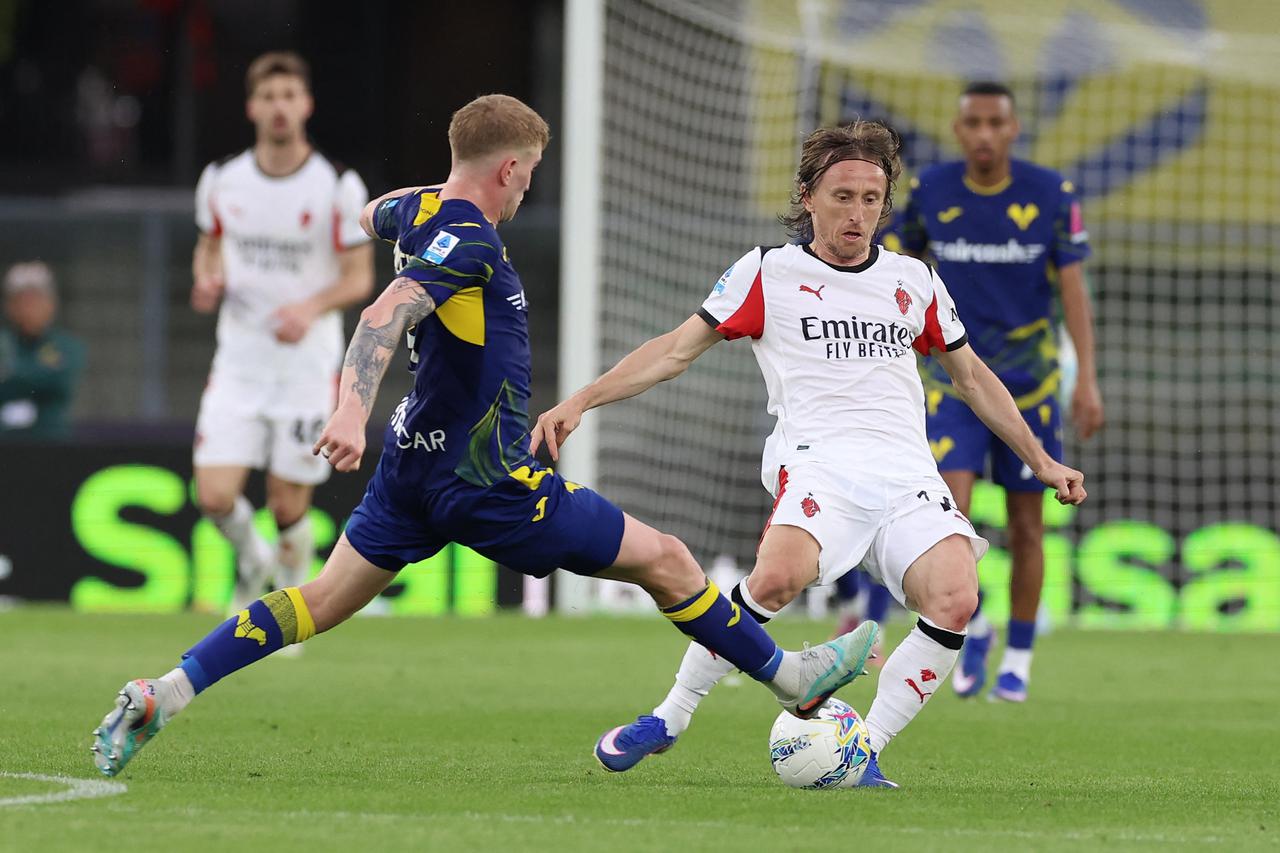 Serie A - Hellas Verona v AC Milan