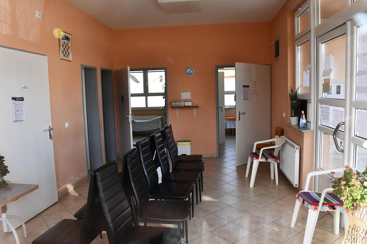 Žena u Starim Perkovcima umrla u ambulanti nakon što je primila cjepivo AstraZenece