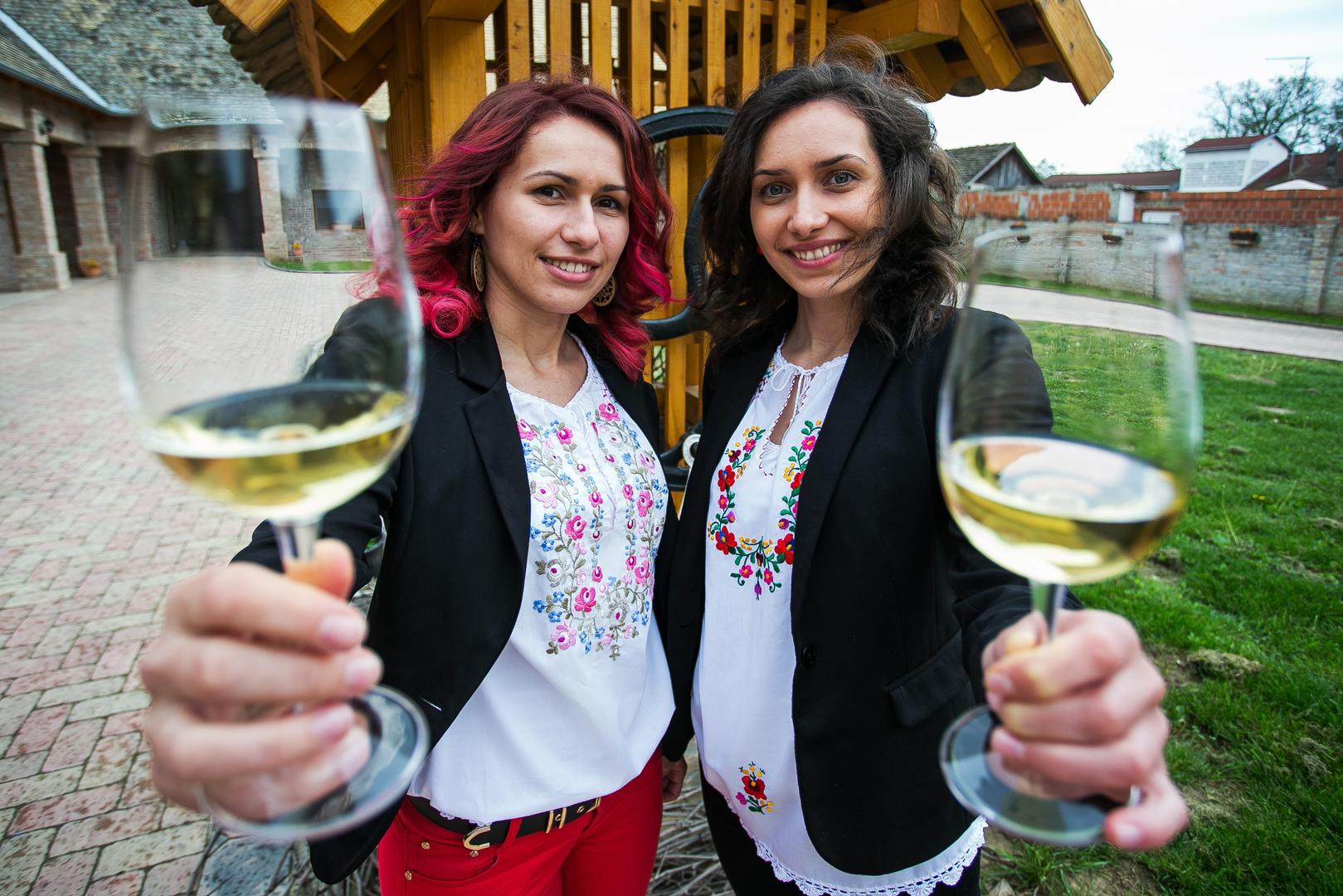 Sestre Andreja i Anastazija Szabo nastavljaju obiteljsku tradiciju proizvodnje dobrih vina