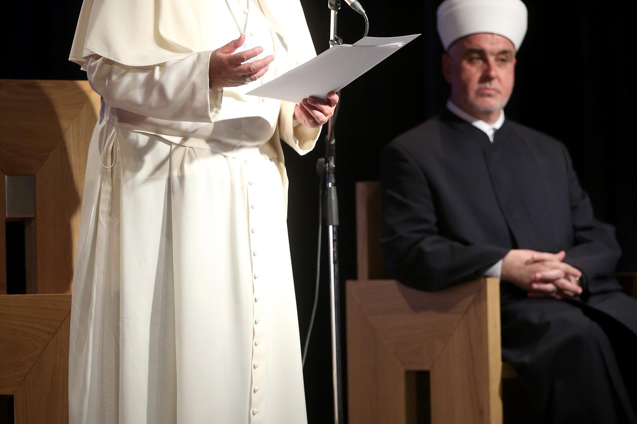 papa Franjo,Husein Kavazović