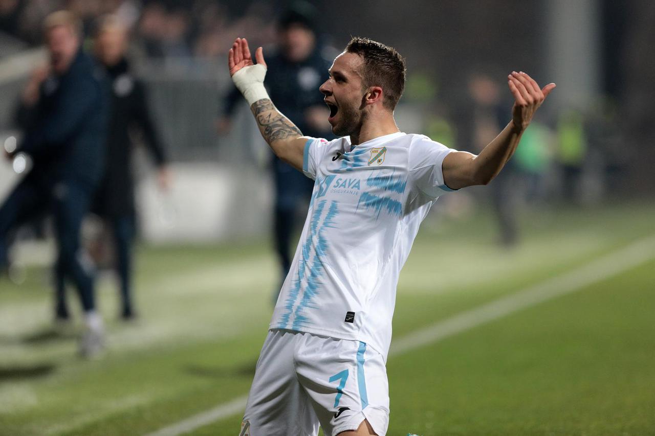 Rijeka  je u 22. kolu HNL-a na domaćem terenu svladala Lokomotivu 3:2