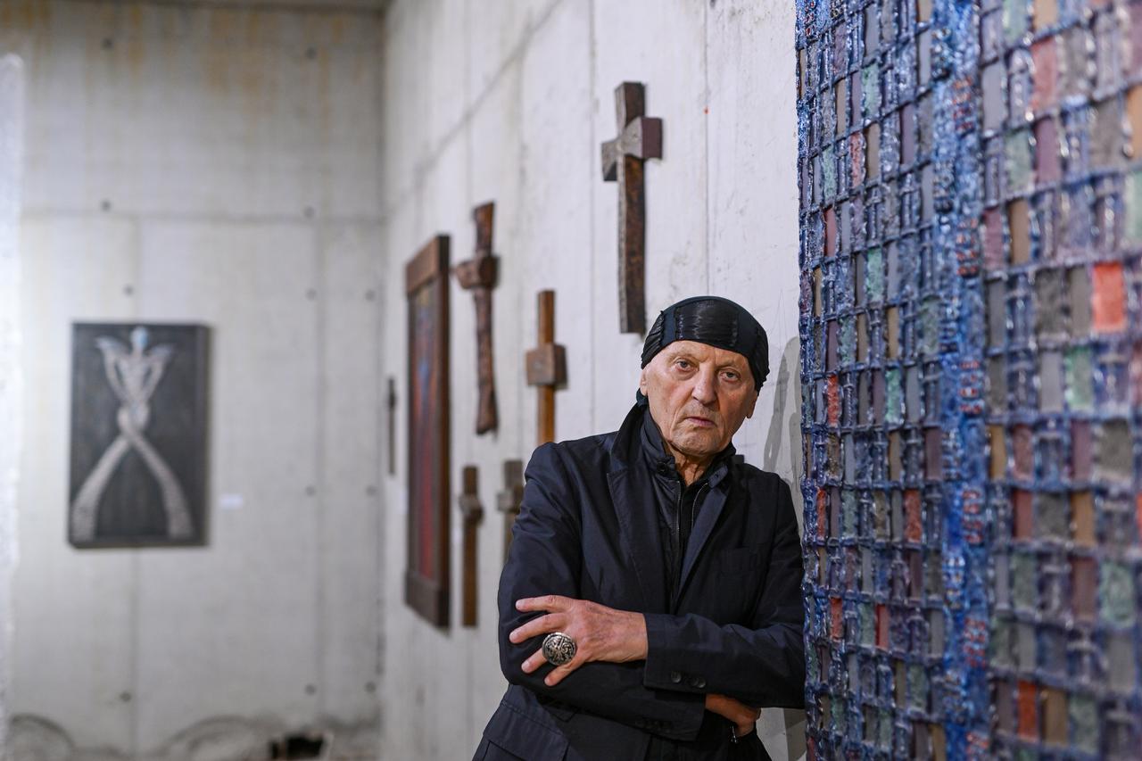 Zagreb: Župnik Željko Lovrić i Stephan Lupino koji izlaže u pastoralnom centru