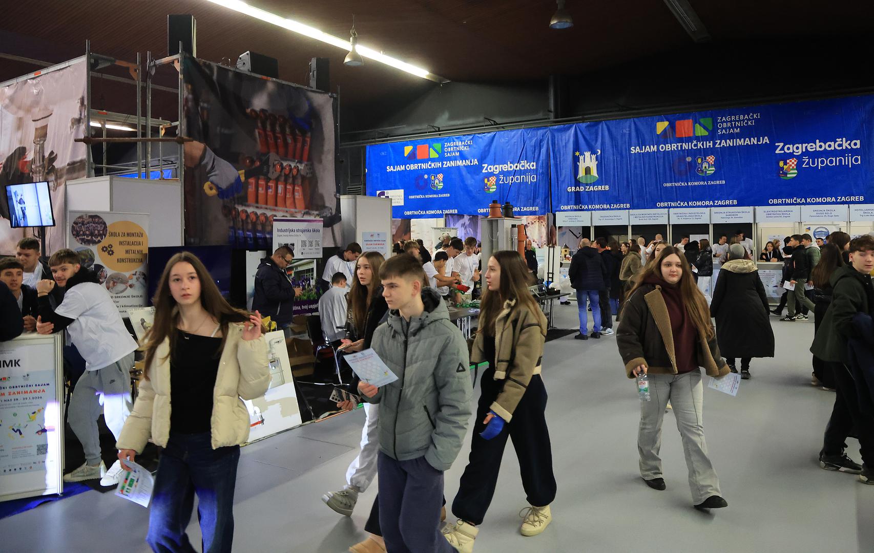 U organizaciji Obrtnička komora Zagreb, na sajmu sudjeluje 25 obrtničkih i srednjih strukovnih škola s područja Zagreba i Zagrebačke županije.