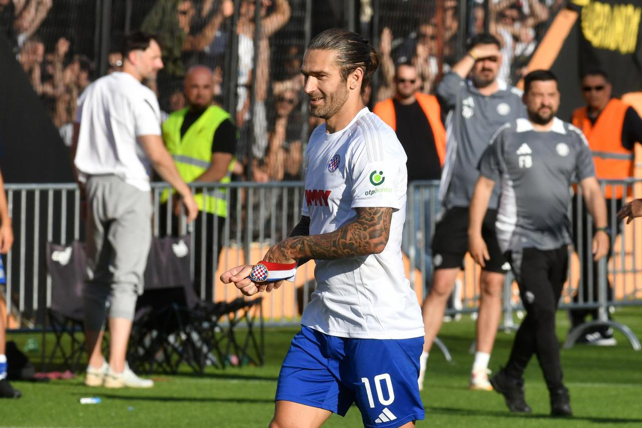 Šibenik: Marko Livaja dobio izravni crveni karton u susretu Hajduka i Šibenika