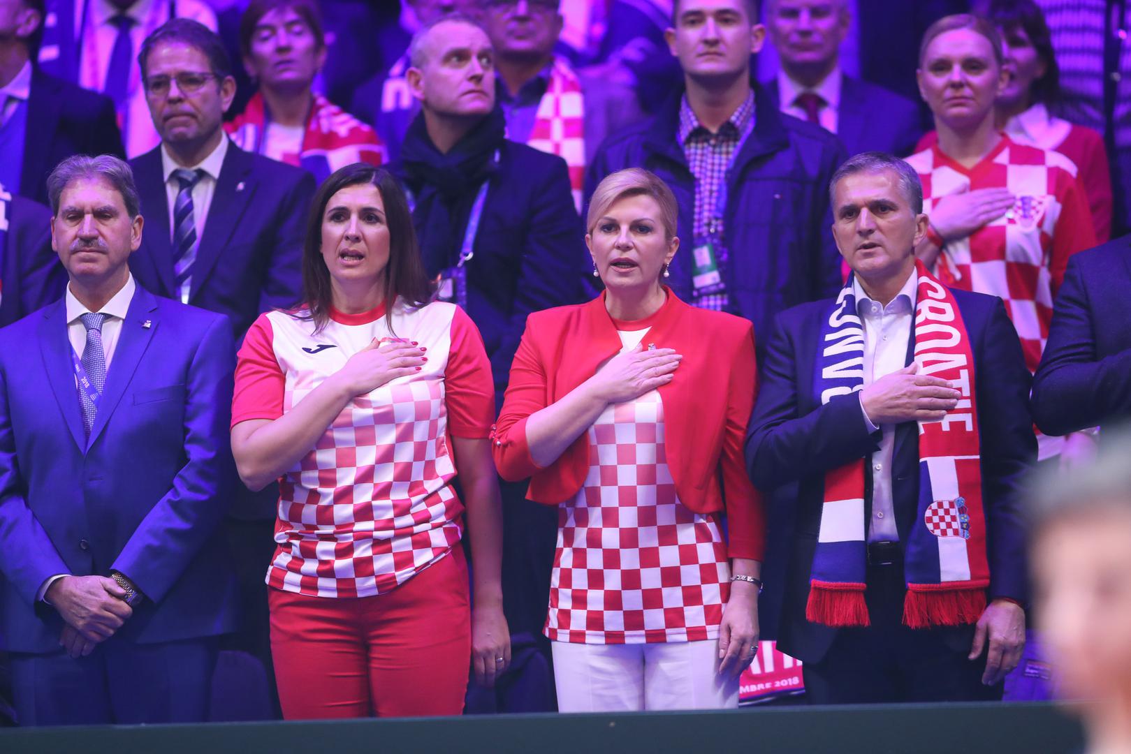 Na tribina je i treći dan predsjednica Kolinda Grabar-Kitarović.

