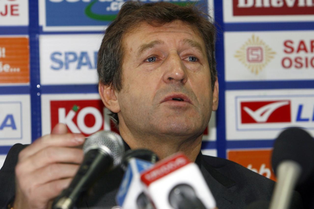 'Bosnia\'s national soccer coach Safet Susic addresses reporters in the capital Sarajevo January 6, 2010. Bosnia named Susic as their new national coach following the resignation of Miroslav Blazevic.