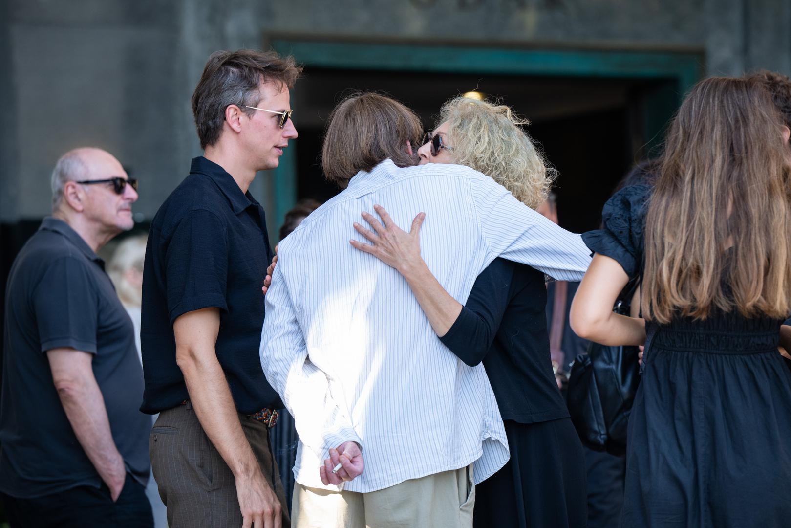 Na zagrebačkom Mirogoju danas je održan posljednji ispraćaj glumice Nine Erak, koja je preminula 10. kolovoza. 