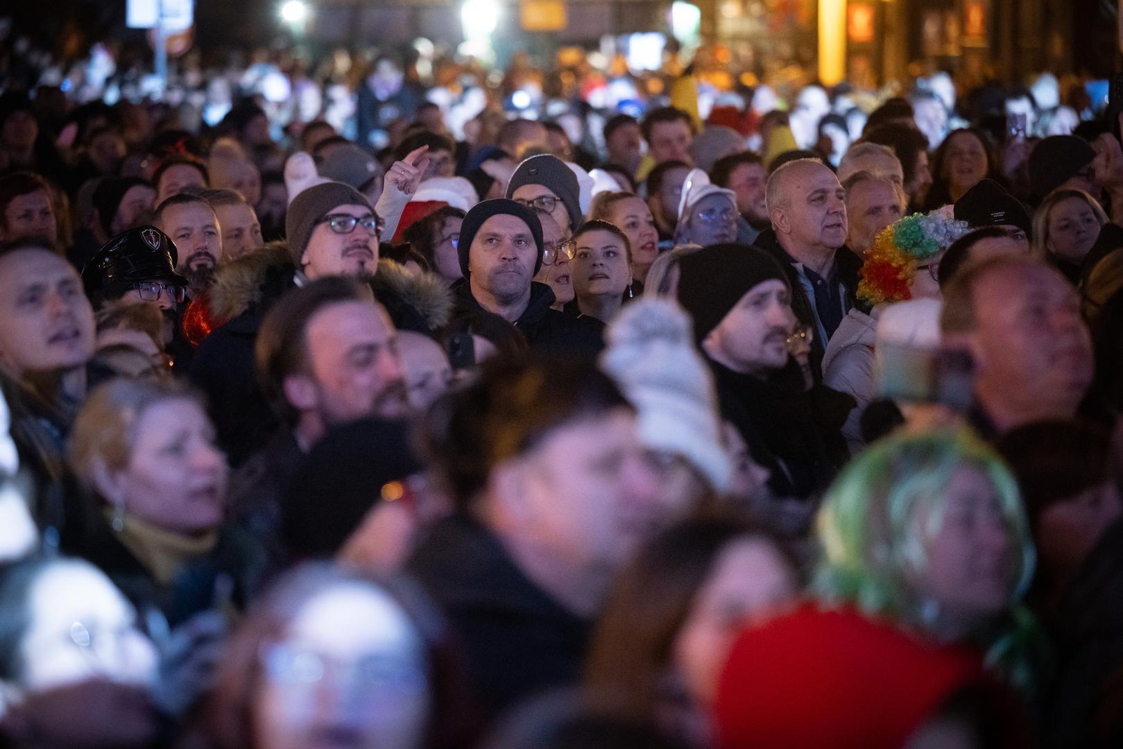 Od 21. veljače do 4. ožujka, Samoborom vladaju Princ Fašnik i Princeza Sraka, a gradske ulice ispunjene su šarenim kostimima, smijehom i veseljem. Gradonačelnica Petra Škrobot predala je ključeve grada, čime je i službeno započela vladavina maski.