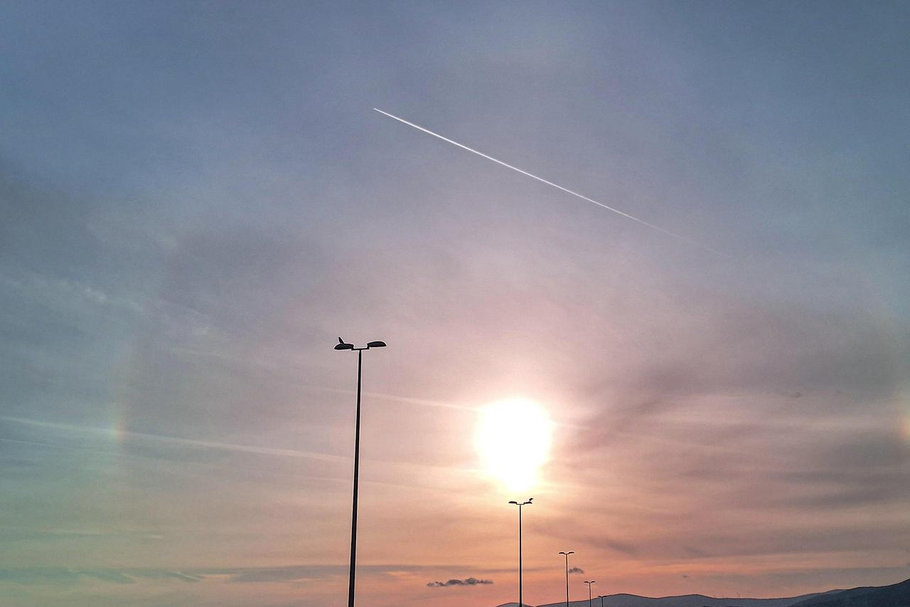 HALO - ledeni prsten oko Sunca iznad Dalmacije