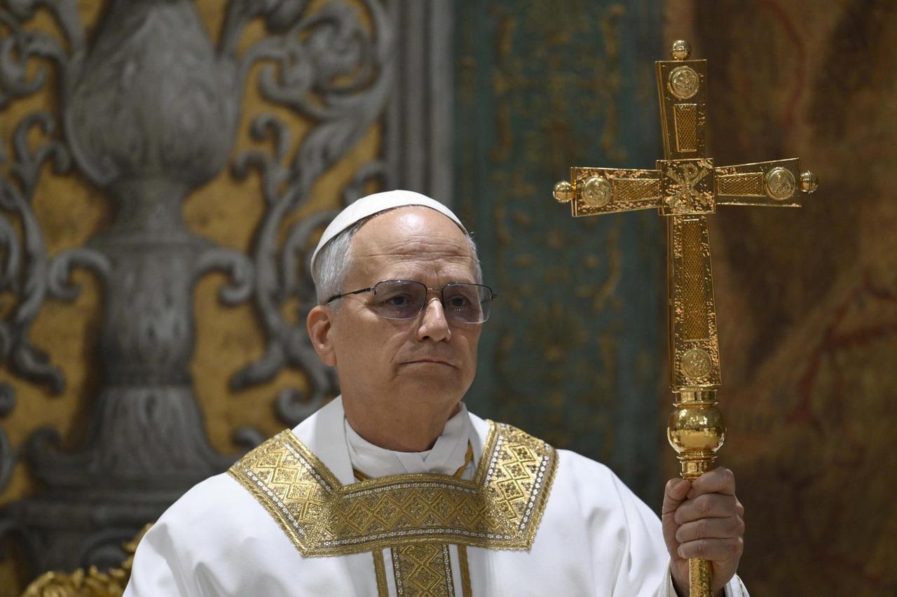 Roma, Papa Leone XIV presiede la sua prima messa da Pontefice "Missa Pro ecclesia" in Cappella Sistina