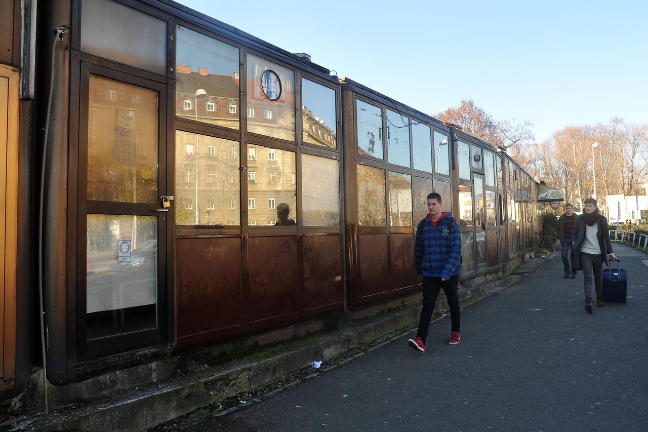 12.12.2014., Zagreb -  Obnovljeni kontejneri tj. limeni kiosci na Branimirovoj trznici. Photo: Nina Djurdjevic/PIXSELL