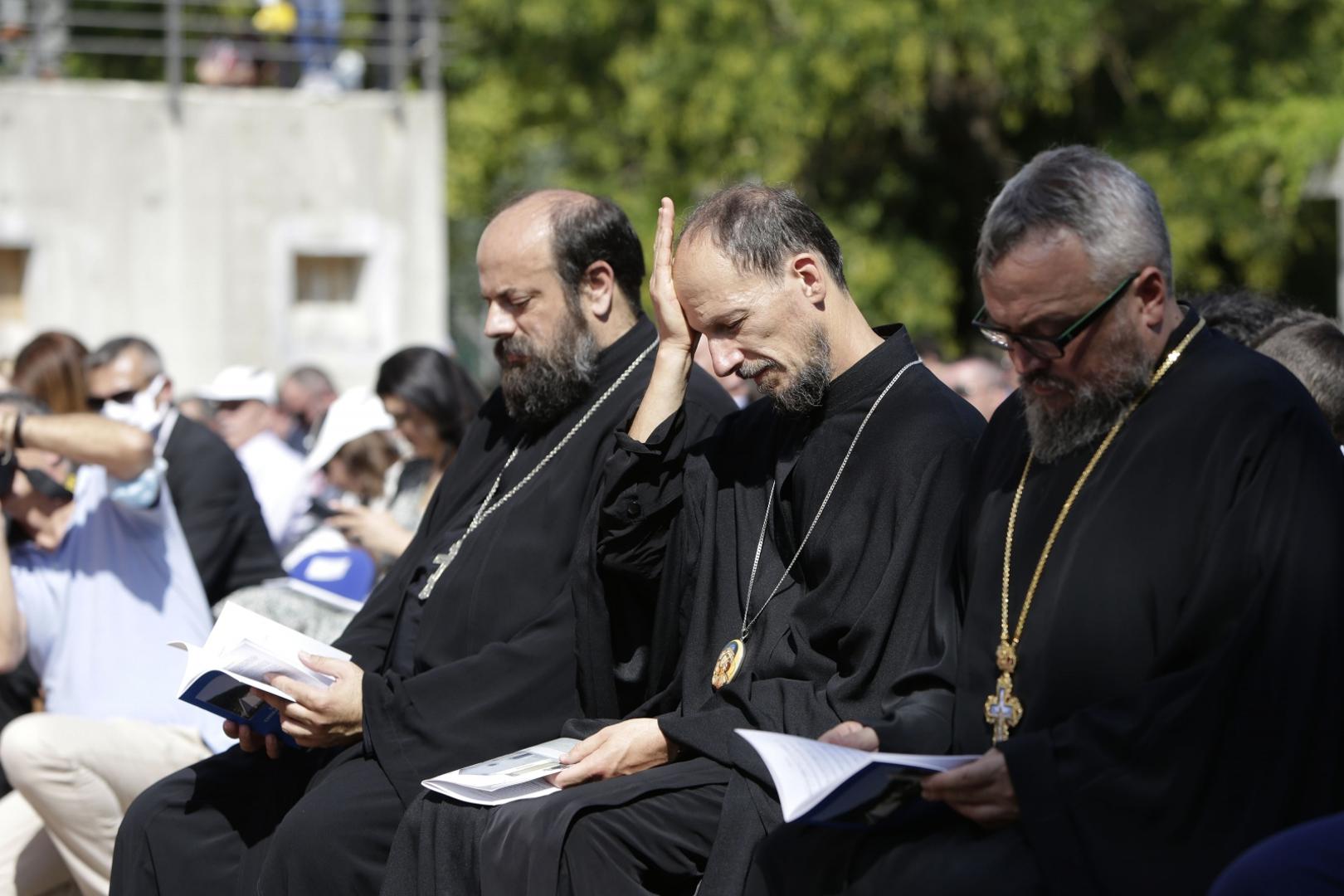 14.09.2020.,Mostar - Odlukom pape Franje ustolicen je novi mostarsko-duvanjski biskup, monsinjor Petar Palic. Crkvenom cinu primopredaje sluzbe ispred Mostarske katedrale Marije Majke Crkve prisustvovao je i premijer Andrej PlenkovicPhoto: Denis Kapetanovic/PIXSELL