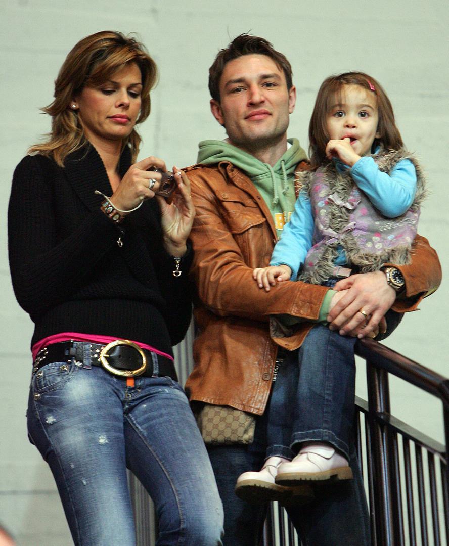 Prvo dijete, kći Leticiju, dobili su 13. lipnja 2003. godine, a nakon toga su se preselili u Italiju gdje je Robert igrao za Juventus. Četiri godine kasnije stigao im je i sin Marko. Na Božić 2009. godine stigla im je i djevojčica Viktorija.
