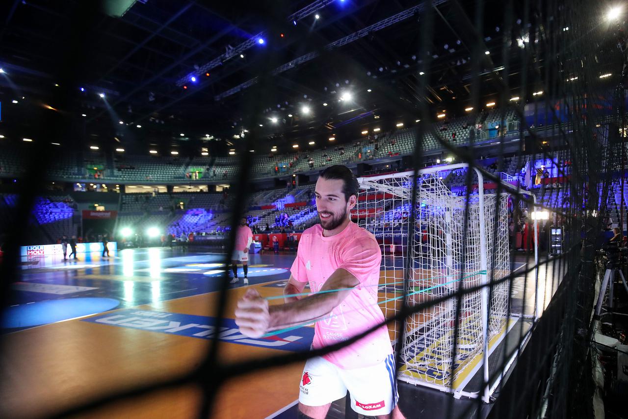 Zagreb: Zagrijavanje igrača uoči susreta Francuske i Hrvatske na IHF Svjetskom rukometnom prvenstvu 2025.
