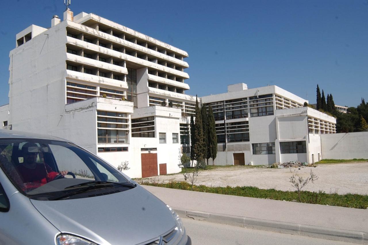 'dalmacija...split...180304 hotel...zagreb...duilovo...vodovod....trafostanica...kolektor...kanalizacija snimio:ivo cagalj'