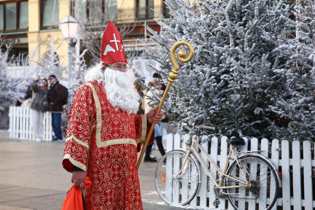 Zagreb: Advent u centru grada tijekom dana