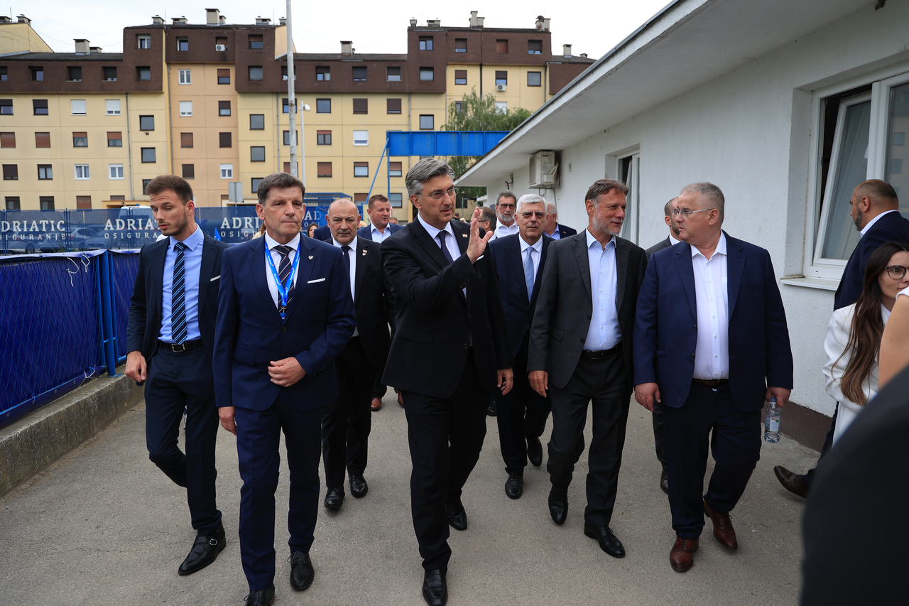 Zagreb: Sve?ano obilježavanje 36. obljetnice osnutka HDZ-a na terenu NK Jarun