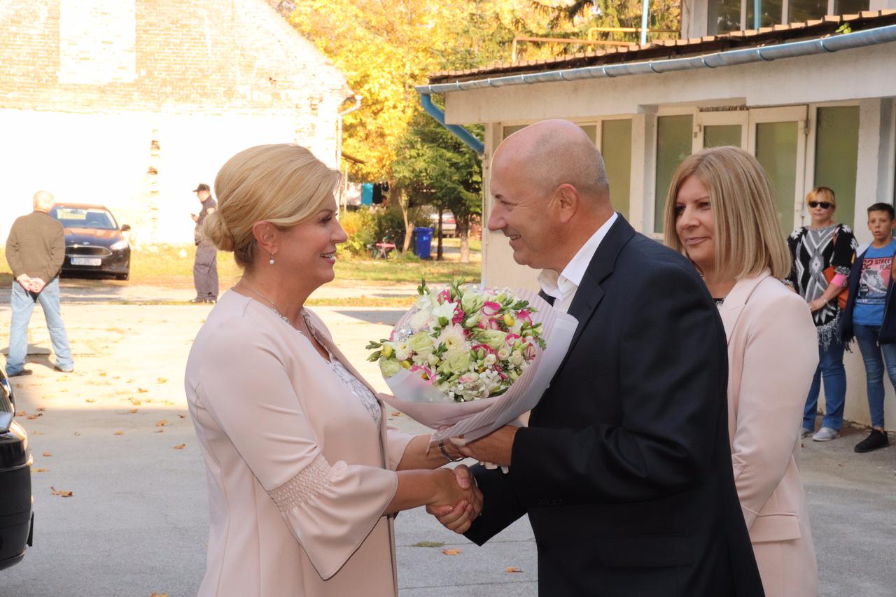 Predsjednica posjetila fakultet za dentalnu medicinu i zdravstvo iz Osijeka