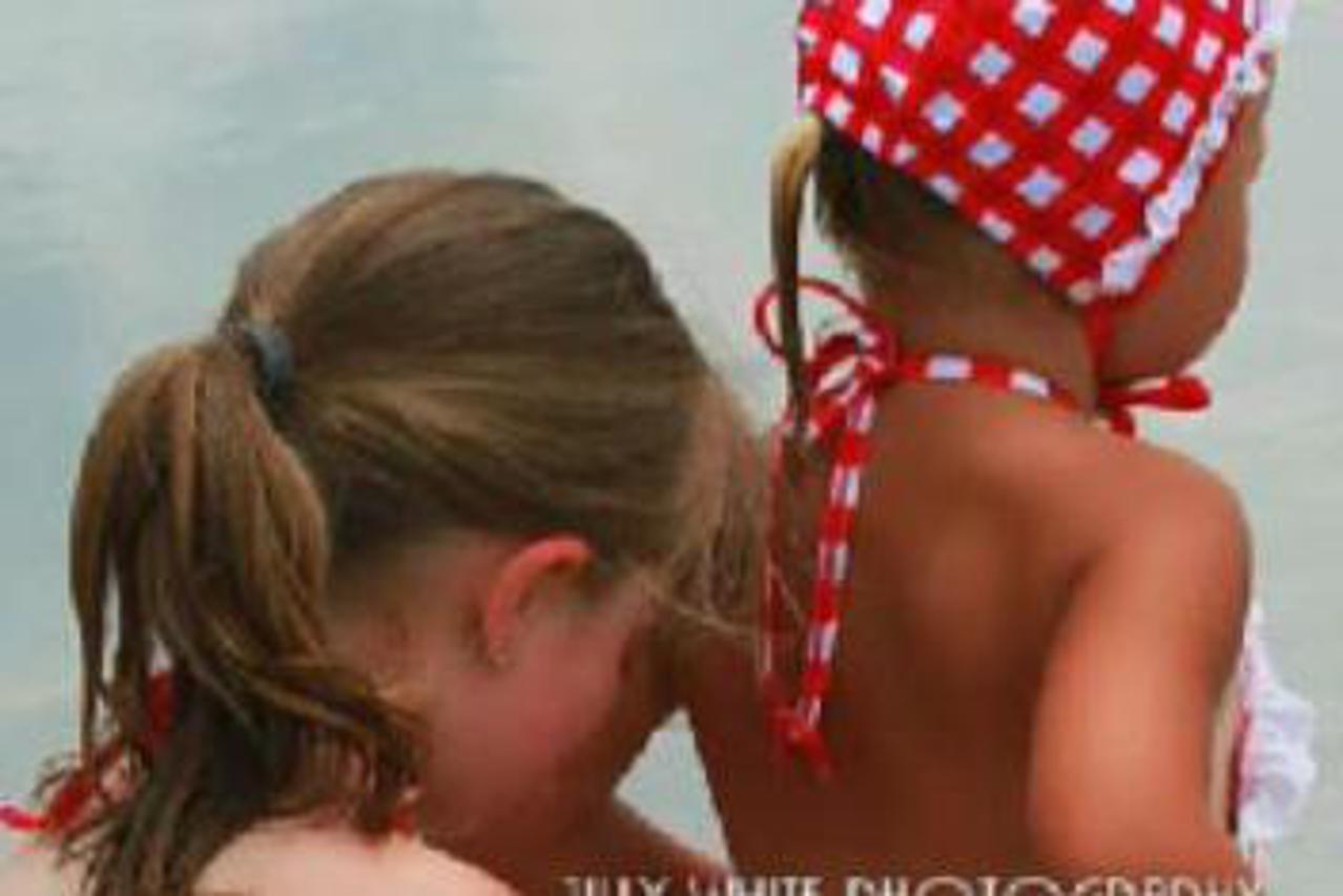 Zbog ove fotografije Facebook majci blokirao račun