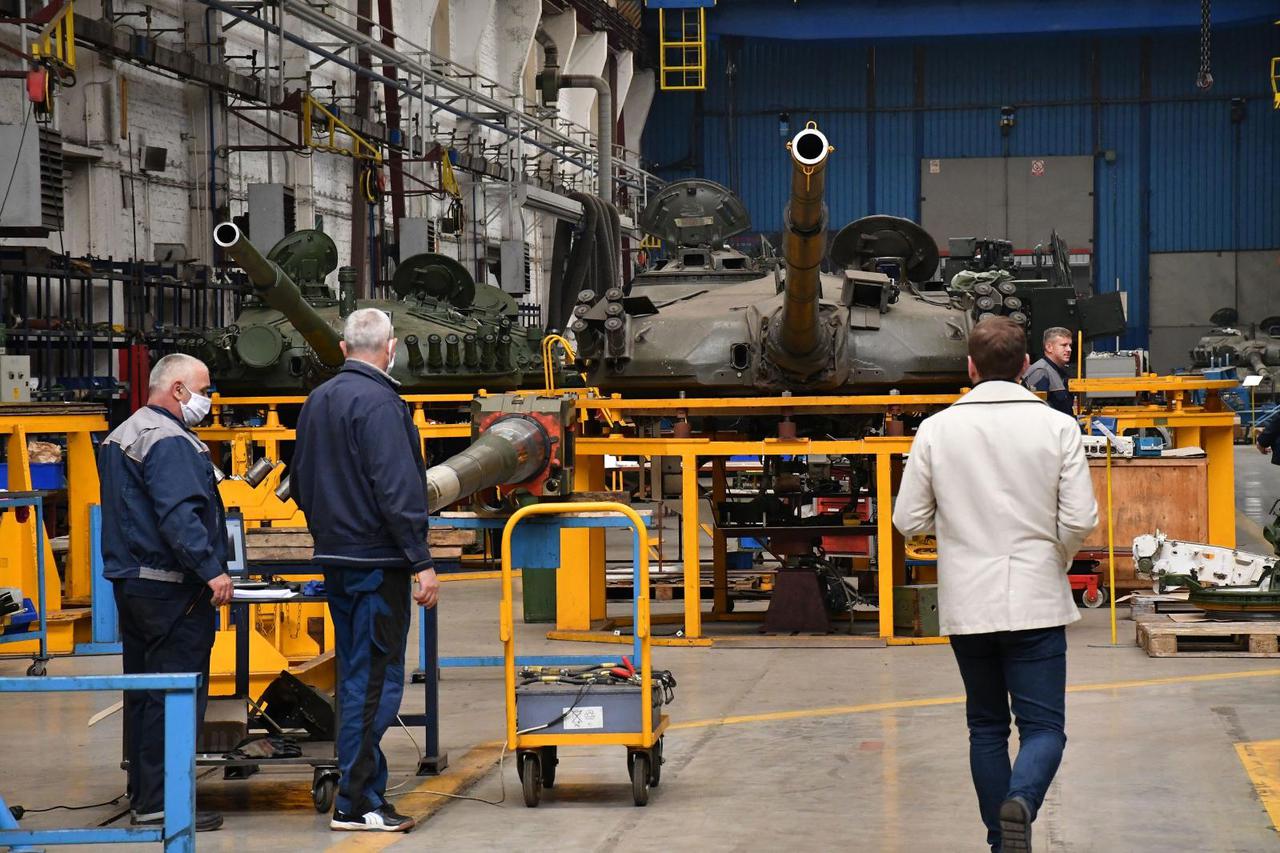 Slavonski Brod: Ministar Darko Horvat u radnom posjetu Đuro Đaković Grupi