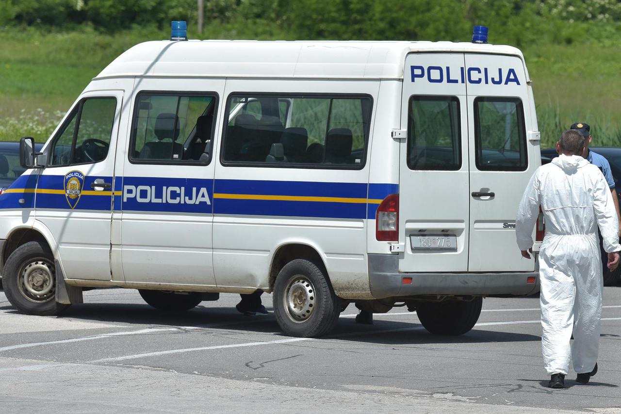 policija