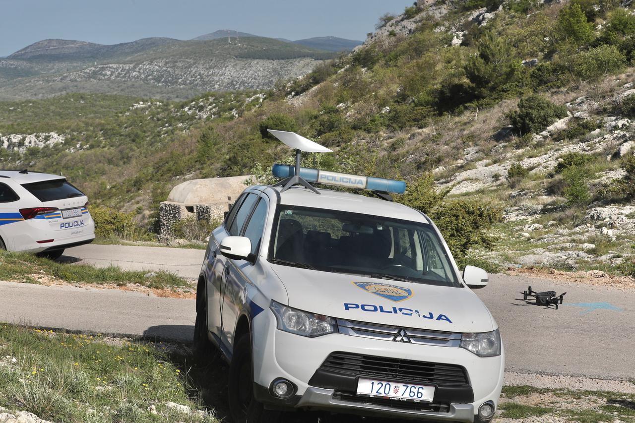 Solin: Policija nastavlja očevid nedaleko od lokacije gdje je pronađeno tijelo nepoznate osobe