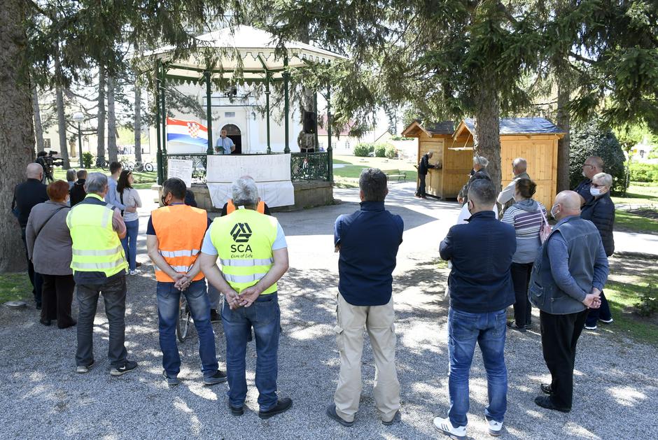 Prosvjed "Krik naroda s Banovine" u organizaciji Inicijative branitelja grada Petrinje