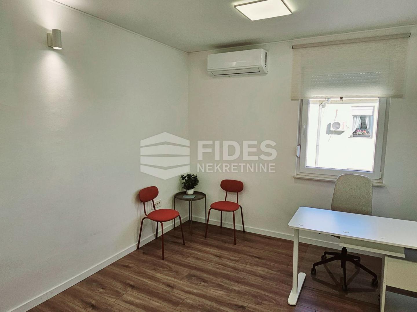 "Prodaje se kompletno preuređen stan na Trnju u zgradi pored dvorane Vatroslava Lisinskog", glasi oglas na Njuškalo.hr