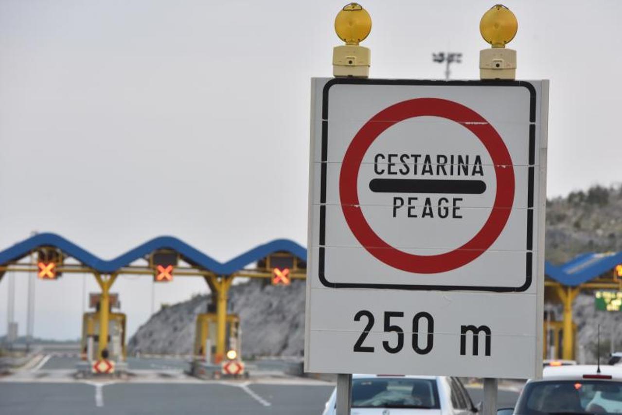 autocesta, cestarina, naplatne kućice